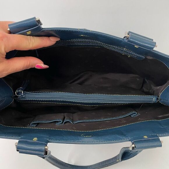Kenneth Cole| Medium| Handbag | Blue| Several pockets - Picture 11 of 12